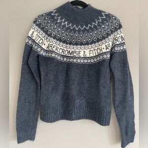 Abercrombie & Fitch Navy and White Crewneck Sweater